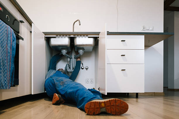 Professional Emergency Plumber technician working in Basalt, ID